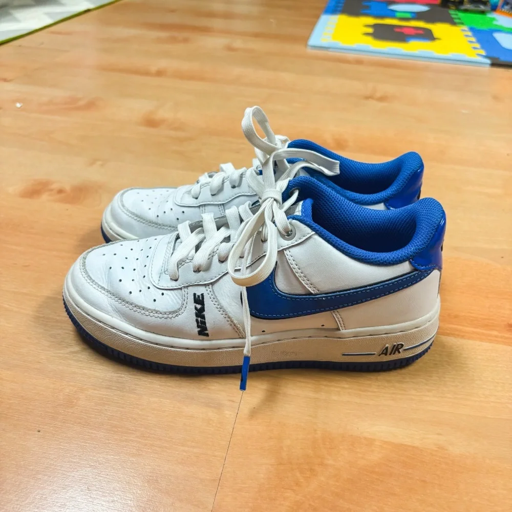 Nike White & Blue Air Force 1 LV8 PS White Game Royal Kids Size 4.5Y